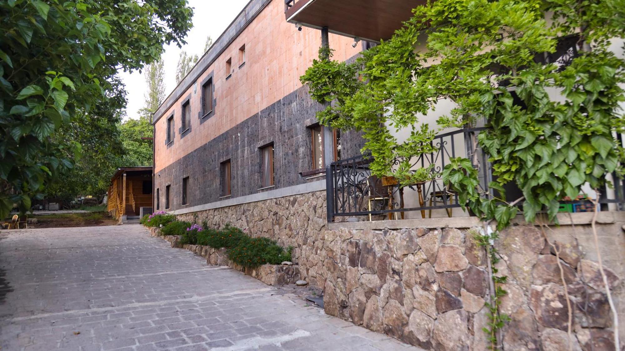 Old Byurakan Gouest House エクステリア 写真
